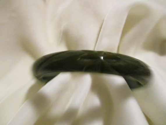 1930's Dark Olive Green Carved Bakelite Bangle. - image 2