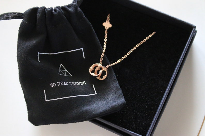 Hollow Clover Pendant Necklace