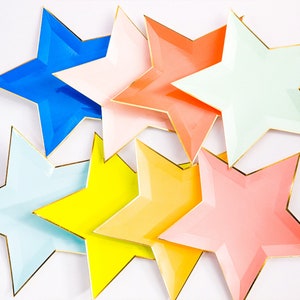 Stoviglie per feste a forma di stella Stoviglie per compleanno usa e getta Piatti di carta Cannucce Decorazioni per matrimoni metallici Indipendenza Fidanzamento per la doccia nuziale