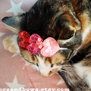 Mini Heart Pet Headband for Valentine's Day - Dog & Cat Heart Bows