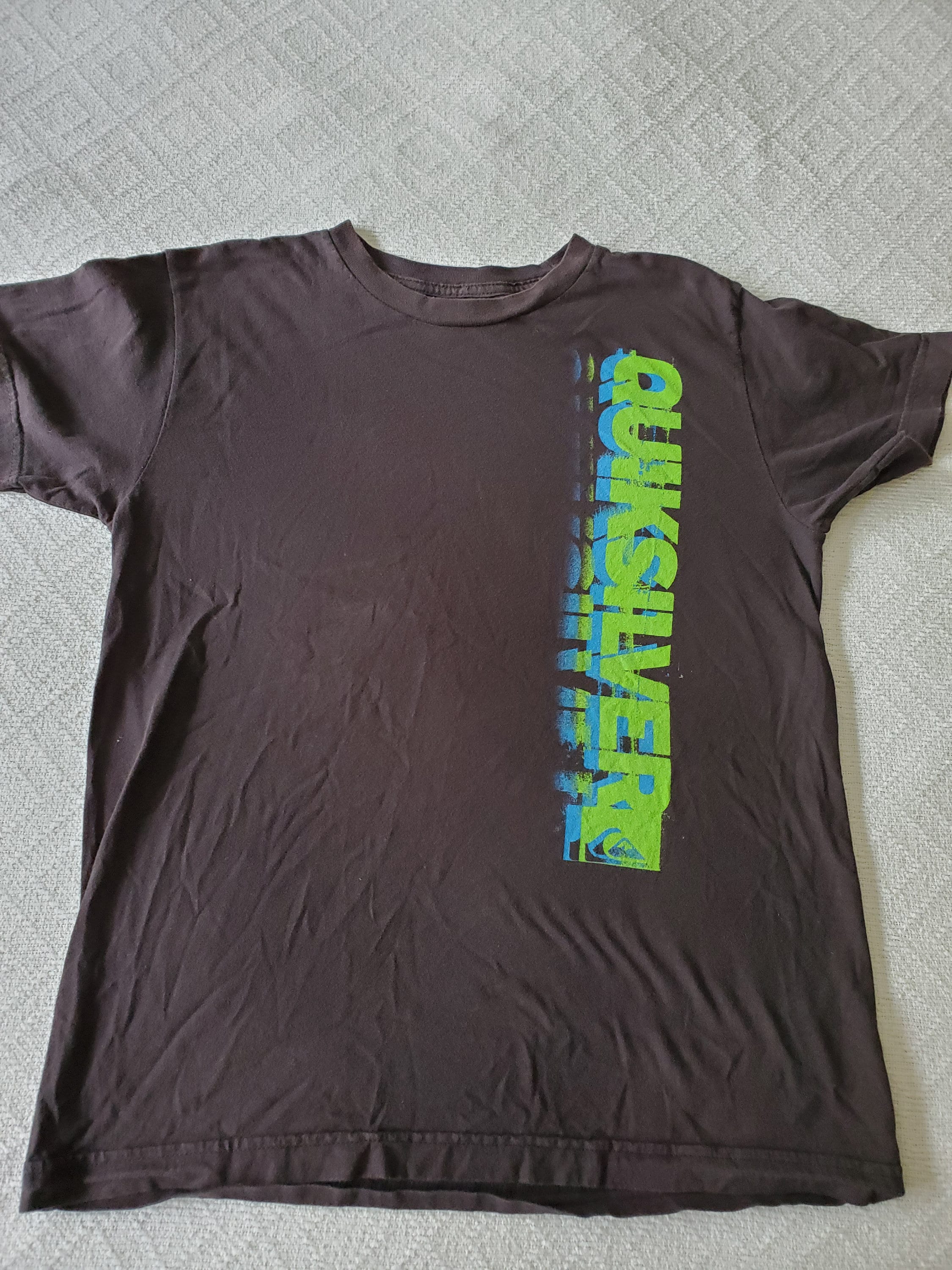 Unisex Kids' Size Large Vintage QUIKSILVER Black Tshirt with Lime Green and Electric Blue Vertical Logo Graphic on Front