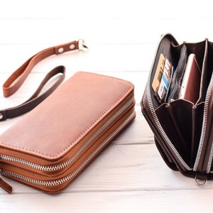 Womens wallet clutch/PERSONALIZED wallet men/Leather wristlet wallet/4 types x 9 colors/Full grain leather