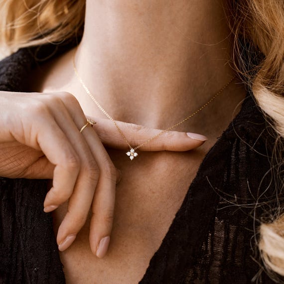 Floral Pendant Necklace, Dainty diamond necklace in Gold or Silver, minimalist jewelry, Everyday Necklace, Bridesmaid Gift, Birthday Gift