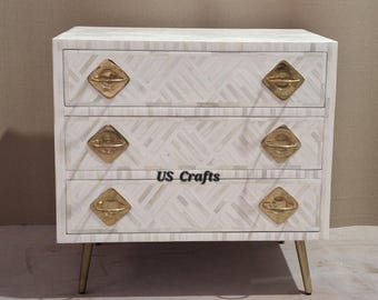 Kommode mit 3 Schubladen und Knocheneinlegearbeiten, weiß; Optikerkommode mit Knocheneinlegearbeiten; Möbel mit Knocheneinlegearbeiten; Mini-Sideboard mit Knocheneinlegearbeiten