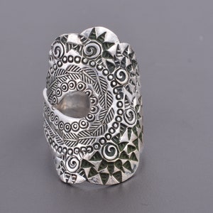 Anillo de plata 925, anillo de escudo, anillo de armadura, anillo de plata maciza, anillo llamativo, anillo vintage, anillo bohemio, anillo con adorno, anillo bohemio