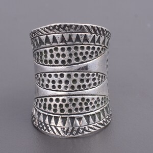 Silver Wide band ring - Hammered Shield Cuff Ring - Silver Wide Band Handmade jewelry - Mother&#39;s Day Gift- Long Statement Ring- Boho Ring