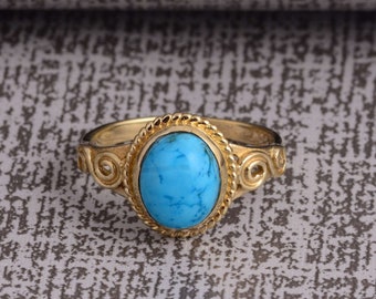 Anillo de turquesa de latón hecho a mano, joyería unisex con piedras preciosas.