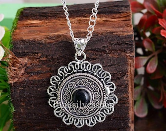 Black Gemstone Poison Locket Pendant | Silver Secret Box Necklace | Vintage Filigree Hidden Jewelry | Gothic Boho Gift for Her
