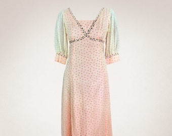 Vintage dress three-quarter-arm with florets