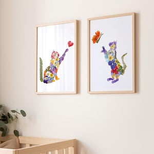 Arte murale con gatti 2 stampe di fiori pressati Decorazione floreale con gatti Gatto e farfalla Stampa di fiori secchi Regalo per amanti dei gatti