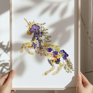 Stampa unicorno Da fiori pressati Fiori secchi opera d'arte