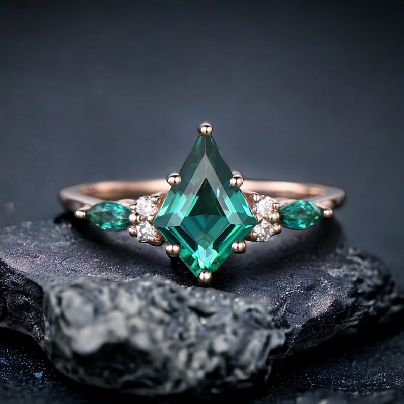 Vintage Emerald Ring Set kite cut esmeralda anillo de compromiso conjunto 18k oro rosa seis puntas marquesa corte Esmeralda promesa anillo de boda conjunto para mamá imagen 3