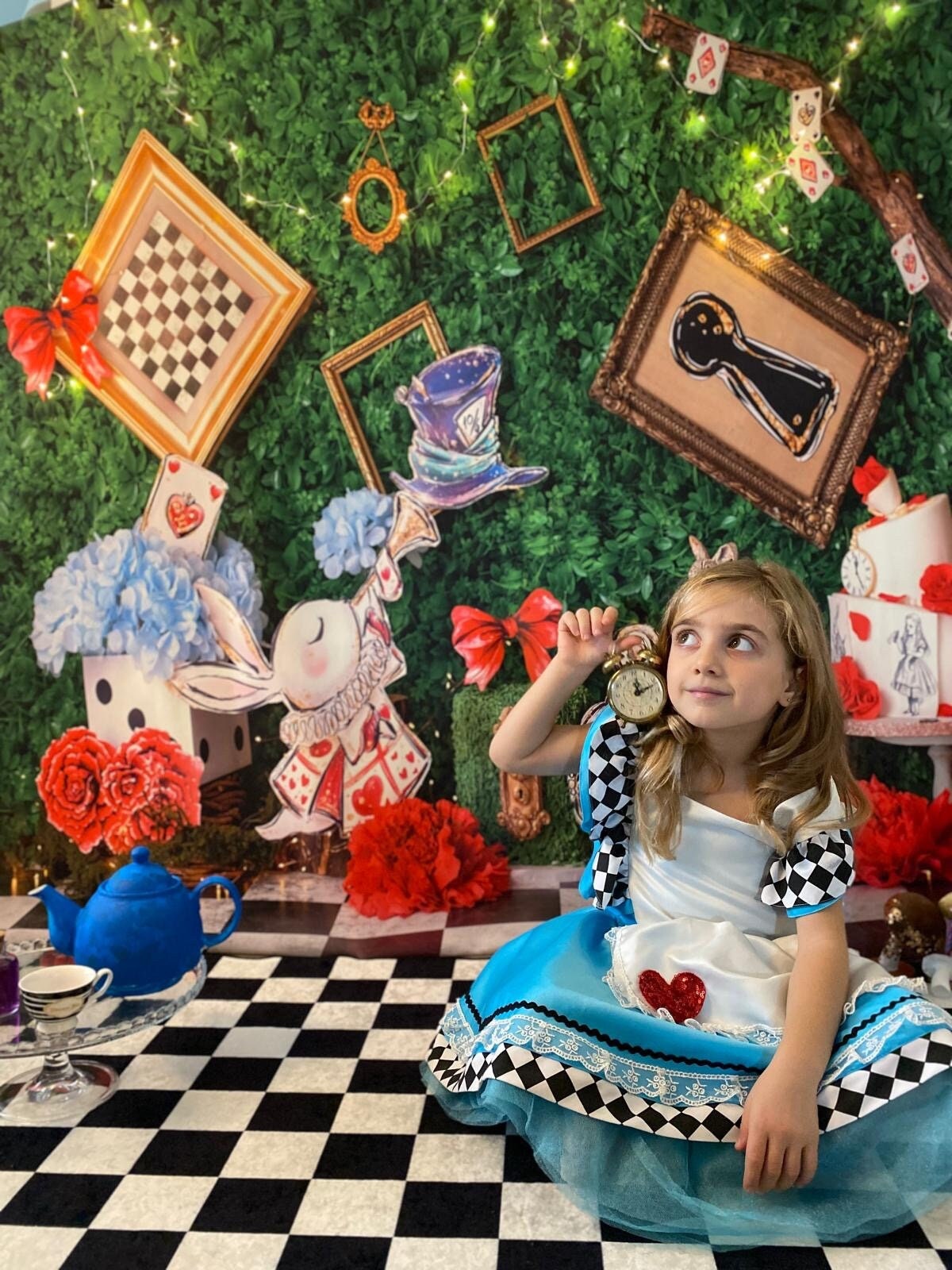 how to dress for alice in wonderland party Fancy Dress Mad Hatter's Tea Party Wedding: Rob & Laura  Rock n Roll Bride
