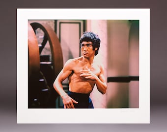 ブルース・リー直筆サイン入りページ＆写真 - 『燃えよドラゴン