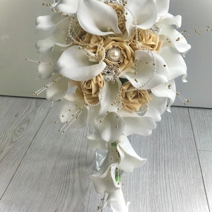 Bride gold and white artificial calla lily teardrop bouquet real touch calla lilies foam roses pearls diamante brooches wedding flowers