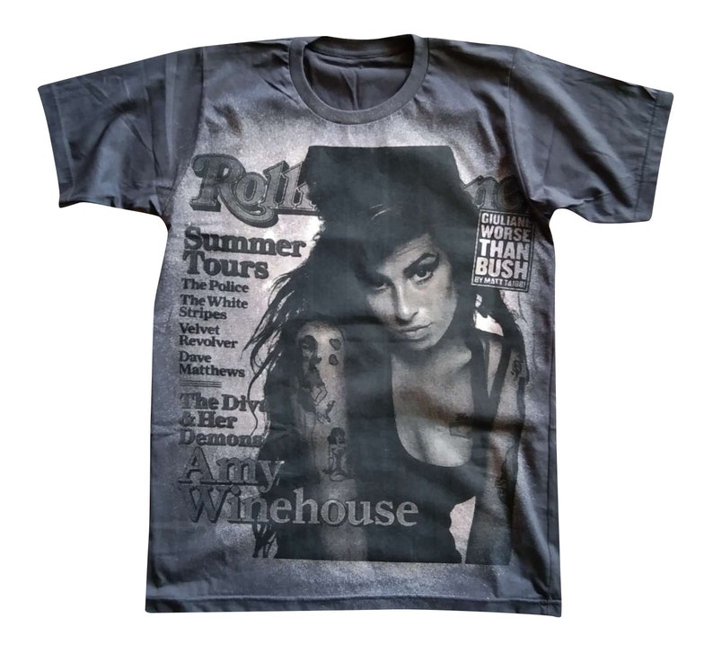 Amy Winehouse // Short Sleeve T-shirt - Etsy