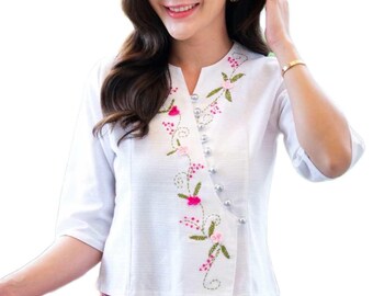 Ladies Thai Native Shirt / Jacket / Blouse Yukata / Organic Northern Cotton / Thai Indigo / Embroidered Flowers / V Neck Collar / Woman&#39;s