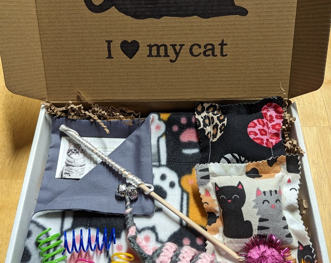 Raise Your Paw Catnip Toy Box | Purrfect Catnip Toy Box | Feline Fun Catnip Toy Box | Interactive Catnip Toys | Organic Catnip Toys