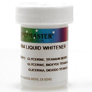Peut inclure: Un pot en plastique blanc avec une étiquette noire qui indique "Chefmaster Gel Base Color 504 Liquid Whitener". Les ingrédients sont indiqués comme suit : "Glycerine, Titanium Dioxide, Glycerine, Bioxyde Titano, Glicerina, Dioxido Titanio". Le pot est étiqueté avec "Garden Grove, CA 92843".