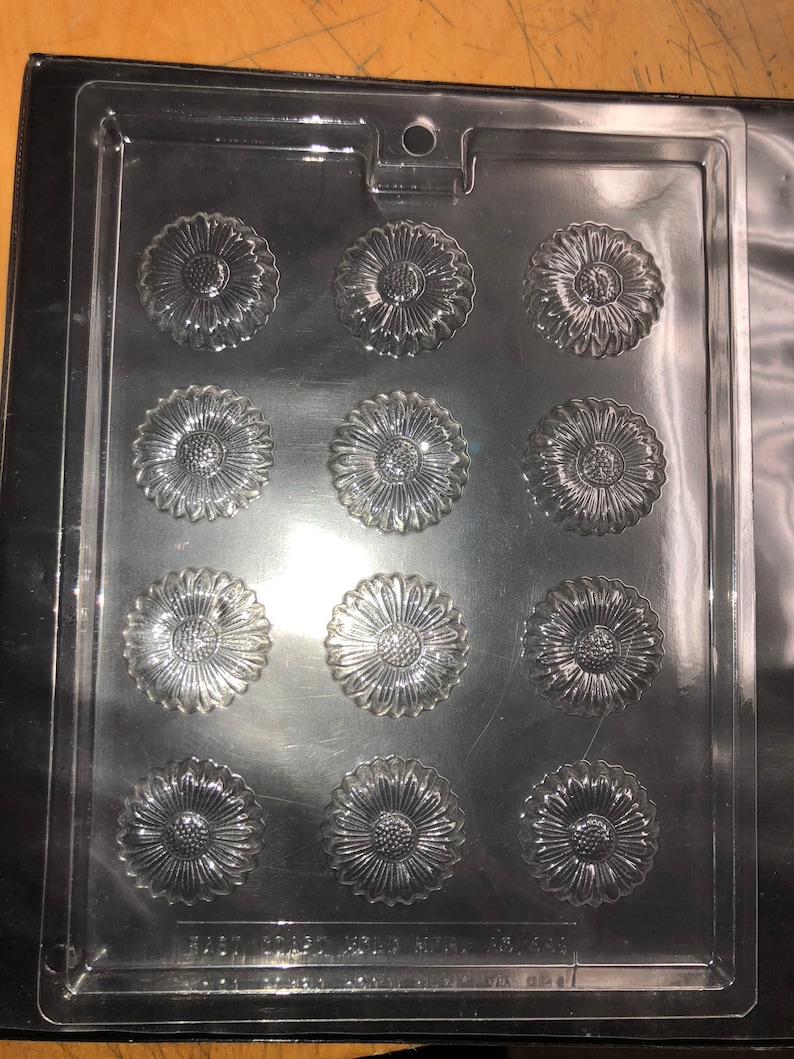 BITE SIZE DAISY Mold