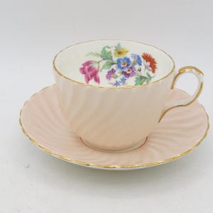 Aynsley Pink Swirl Teacups and Saucers, Pale Blush Pink Bone China