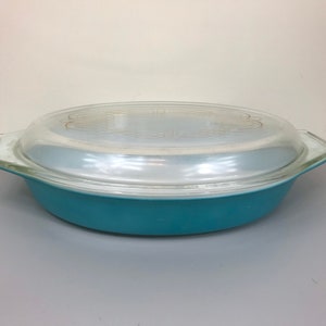 Turkusowa owalna zapiekanka Pyrex, 1,5 kwarty, turkusowo-turkusowa, przezroczysta pokrywka ze złotym zwojem