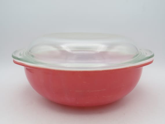 Pink pyrex casserole clearance dish