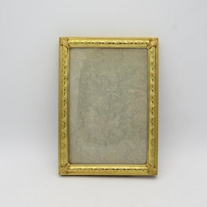 Vintage Gold Metal Picture Frame, 5&quot; x 7&quot; Picture Frame, Rectangular, Hollywood Regency Style