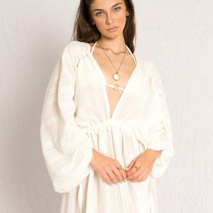 White caftan maxi beach dress with V neckline and middle slit