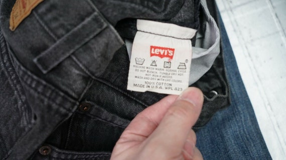 Vintage Levi's Men's Jeans Pants Size W27 - L28 M… - image 4