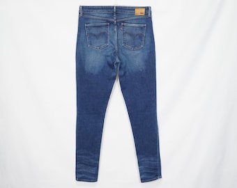 Levi's women's denim jeans pants W31 High Rise Skinny model