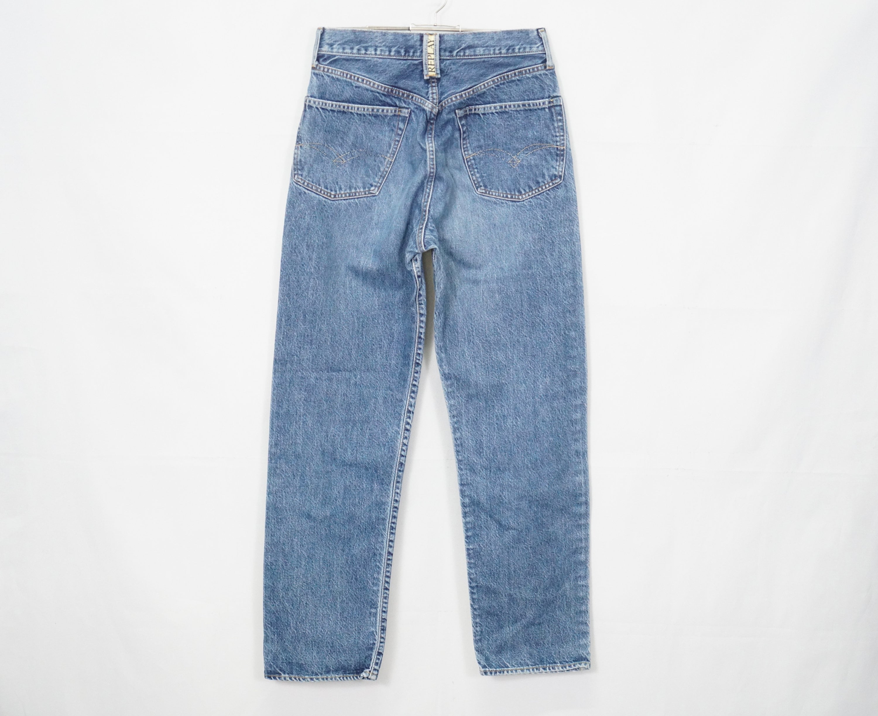 Jeans bottone deals storto