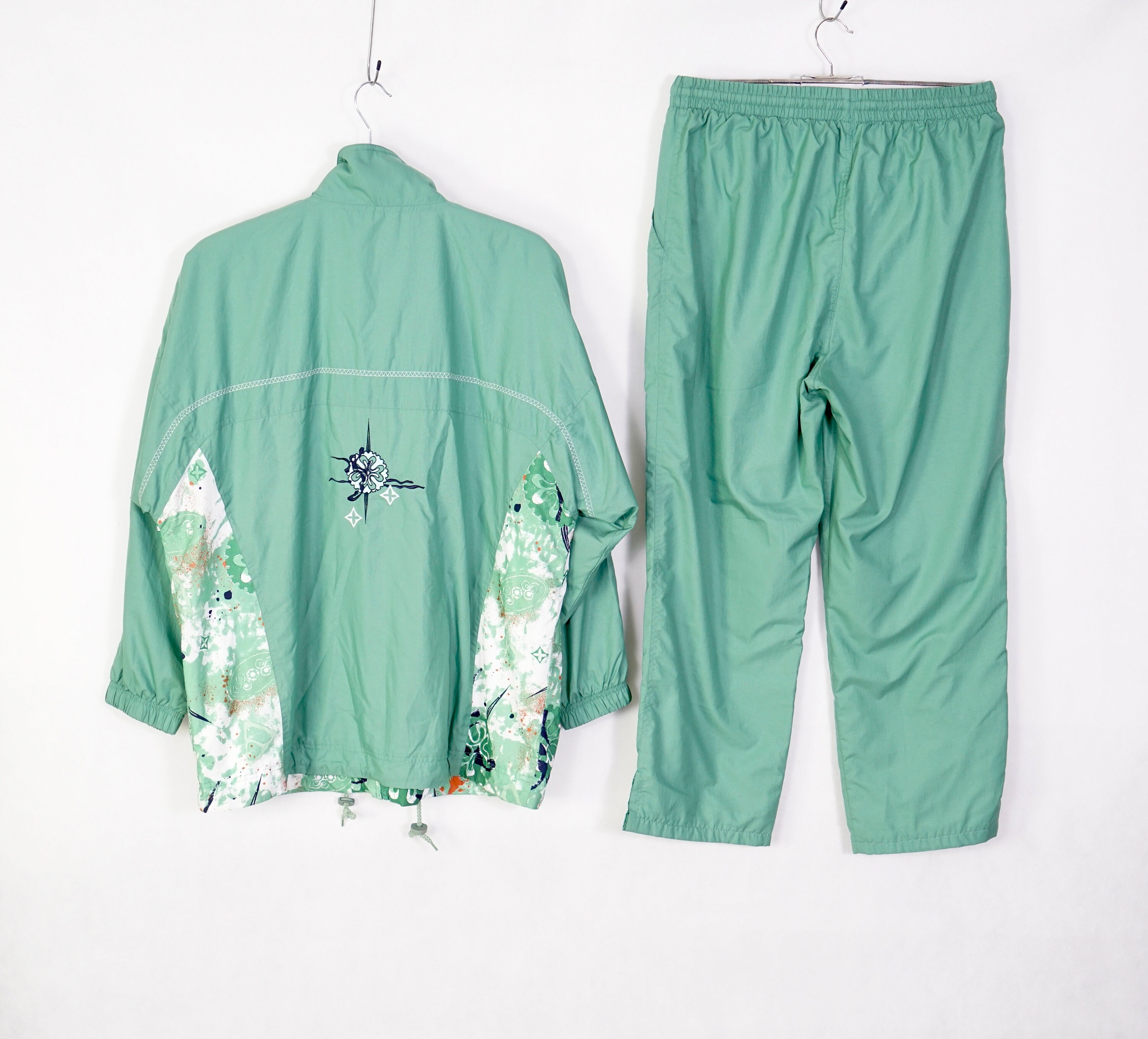Vintage Reebok Women's Tracksuit Jogging Suit Size. 44 Vintage Reebok Women's Tracksuit Jogging Suit Size. 44