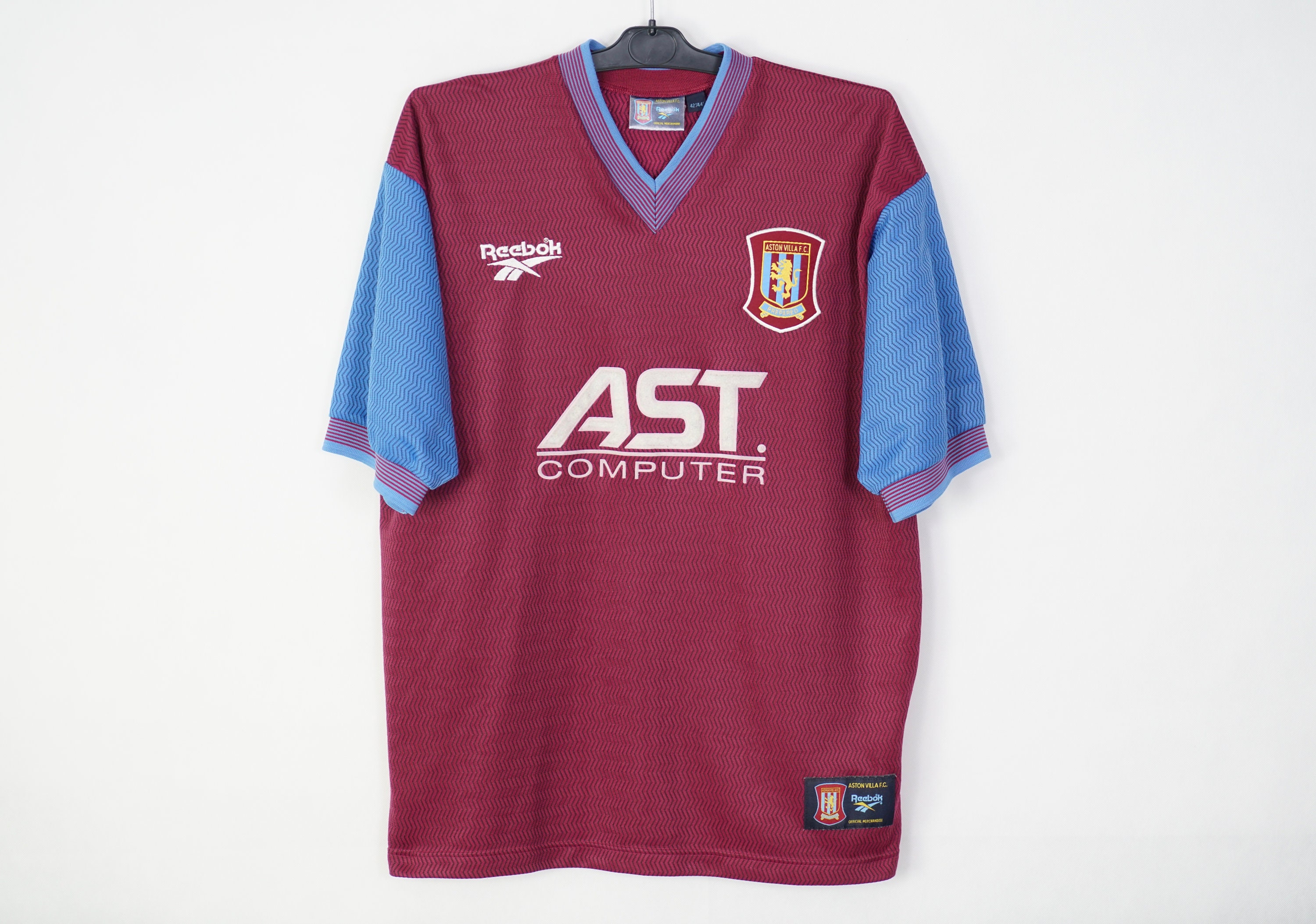 Aston villa hotsell reebok sweatshirt
