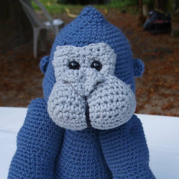 gorille craquant gurumi fait main au crochet