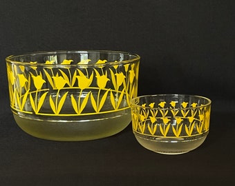 Vintage glass bowls yellow flowers pattern Salad serving mixing bowls