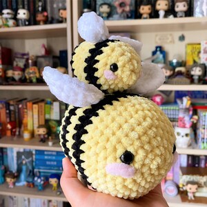 Amigurumi bee plush toy image 1