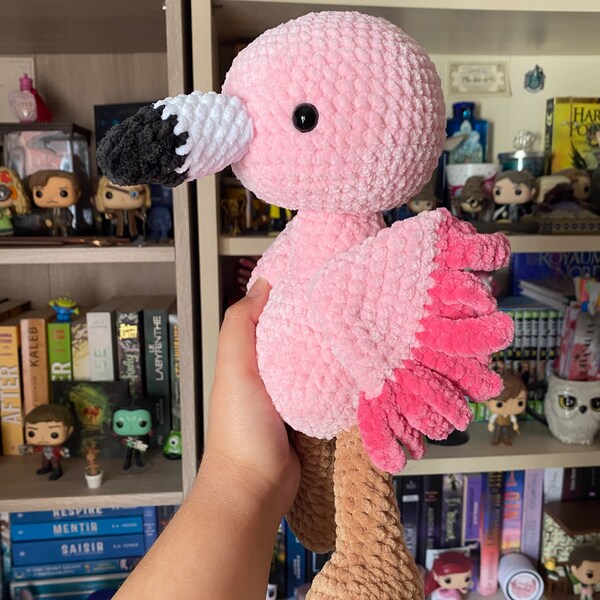 Peluche amigurumi flamant rose