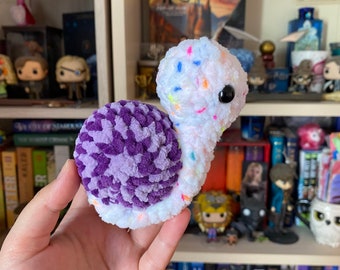 Peluche amigurumi escargot