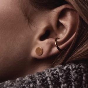 Dame Earrings Gold, Statement Jewelry, Flat Disc Stud Earrings, 24k Gold Plated Earrings, Minimalist Jewelry, Flat Circle Dainty Earrings