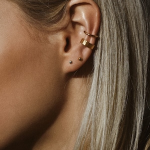 Ear Cuffs Duo Gold, Fake Conch Earrings, Faux Conch Piercing Style, Ear Huggies, Dainty Ear Cuff, Wrap Earrings