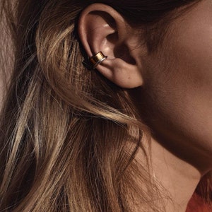 Ear Cuffs Duo Gold and Silver Ear, Fake Helix Earrings, Minimalist Jewelry, Helix Hoops, Ear Huggies, Dainty Ear Cuff, Wrap Earrings