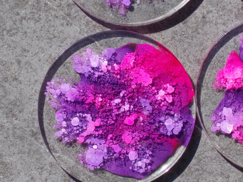 Set de 6 sous-verres rose et mauve en résine cristal resin petri dish coaster image 6