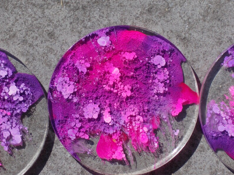 Set de 6 sous-verres rose et mauve en résine cristal resin petri dish coaster image 4