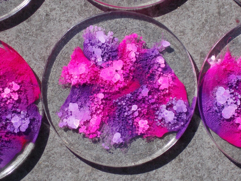 Set de 6 sous-verres rose et mauve en résine cristal resin petri dish coaster image 7