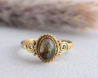 Anillo vintage de labradorita, anillo de oro de 18k, anillo hecho a mano, anillo delicado, anillo hermoso, anillo bohemio, anillo de compromiso, anillo de diseño, regalo para ella.