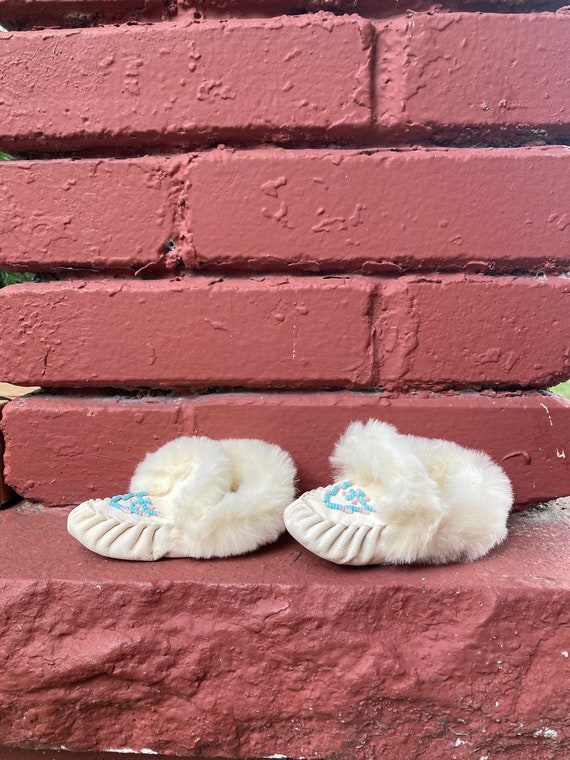 Vintage Baby Moccasins; White Leather Moccasins; … - image 3