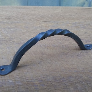 Hand forged rustic handle for cabinet doors or drawers