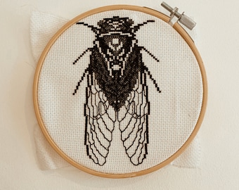Wzór do haftu krzyżykowego Cykada Fig. 07