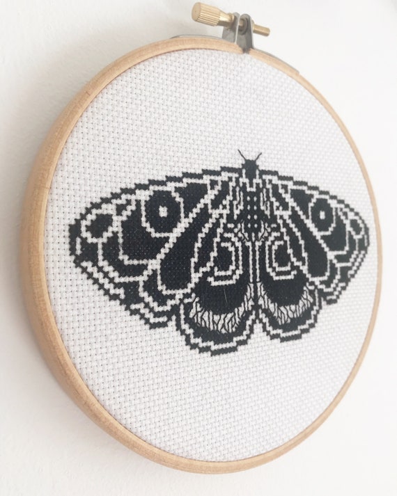 Cross Stitching pattern Moth Fig 04